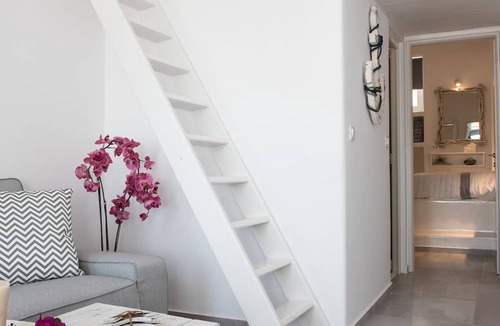 Little Venice House | Christy Luxury Suites – Elegant Suites with Sea View in Mykonos Town