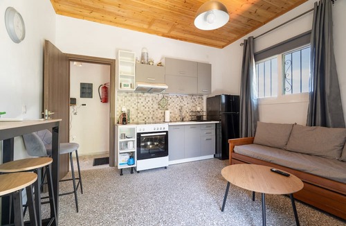 Chortata Apartment | Apartment 'Anna's House B' with Mountain View, Wi-Fi and Air Conditioning