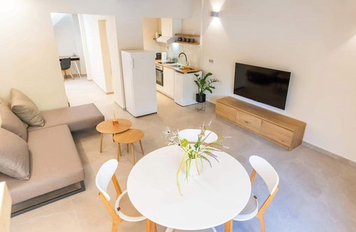 Kalamata Marina Apartment | Neilis - Modern Retreat in Central Kalamata