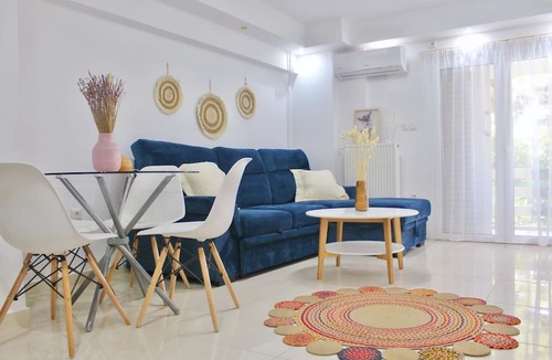 Varkiza Apartment | Bright and Peaceful Apartment near Varkiza beach