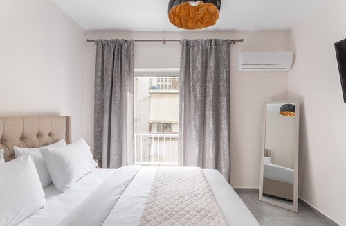 Nea Smirni Apartment | Afroditi Suite - Spacious apt, central & safe!