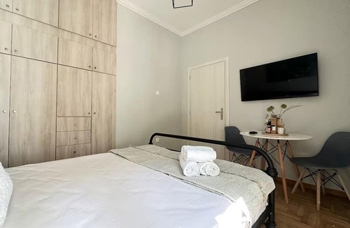 Ampelokipoi Apartment | Athenian Cosy Getaway