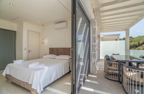 Tsoukaladhes Villa | Villa Aurelia-private Pool