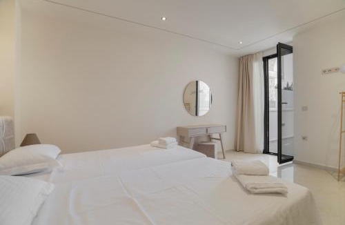Tsoukaladhes Villa | Villa Aurelia-private Pool