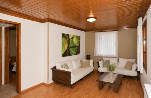 Goura House | Goura Guesthouse Lake Doxa Mountain Retreats