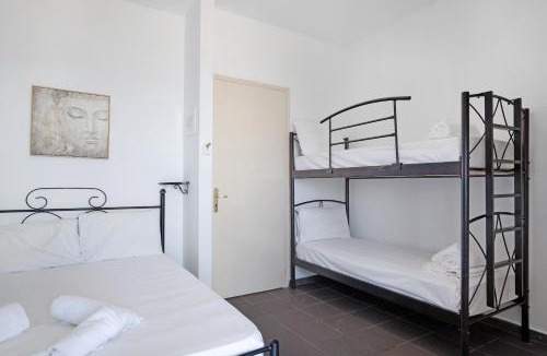Pidima Kyras Apartment | Iguana studio 15