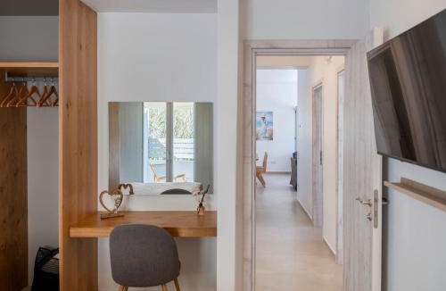 Logaras Villa | Moonshine Villa - A stone's throw from the beach