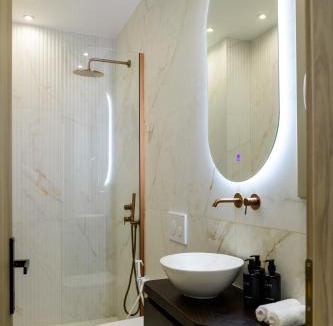 Karterados Bed & Breakfast | Eteo Santorini Luxury Suites