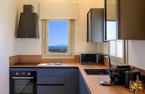 Karterados Bed & Breakfast | Eteo Santorini Luxury Suites