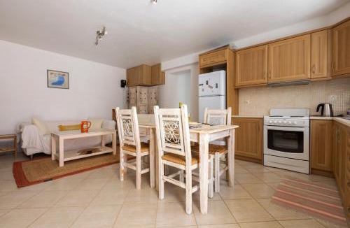 idhra House | Gaia accommodation Hydras