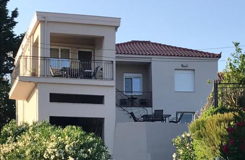 Messaia House | Amfithea Guest House