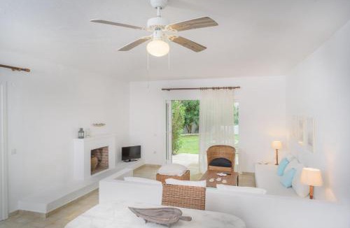 Kanapitsa Apartment | Luxury Villa Skiathos Two-Bedroom Suite Dyo Vromolimnos
