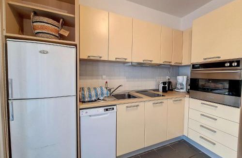 Plepi Apartment | Cosy Garden Flat, Beach, Pool