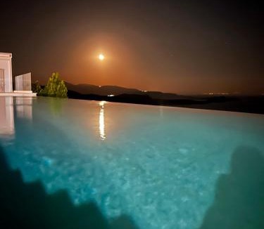 Agia Kiriaki Villa | Apiron Luxury Villa