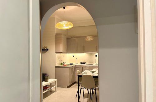 Platia Viktorias Apartment | Entire 2 Bedroom Apartment in Athens City Center