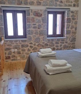 Avgonyma Apartment | Stone house 2