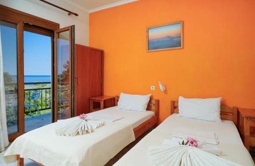Koinira Hotel | Athina Villa