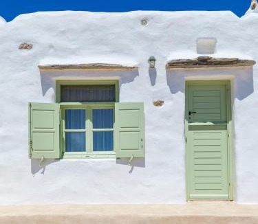 Lavreotiki Villa | Vinara Cycladic Villa