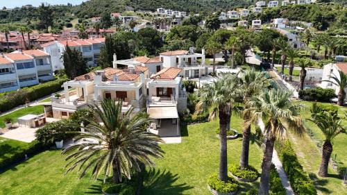Pefkochori Villa | Palma del Mar Villa, Pefkohori by Halkidiki Villas