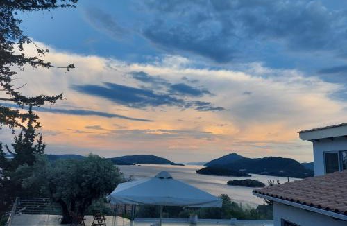 Perigiali Villa | Villa Ninemia