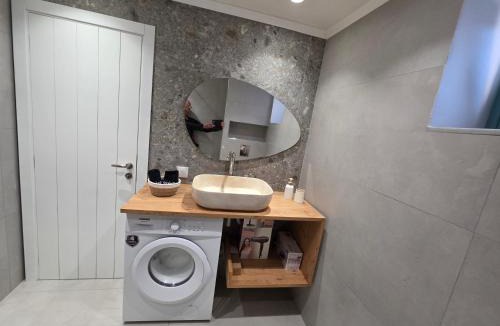 Karpenisi Apartment | Akti luxury aparts