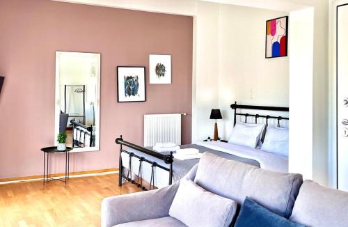 Mets Apartment | New! 1BR Acropolis View Gem in Pangrati