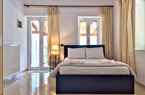Katakolo House | Demar Rooms & Apartments