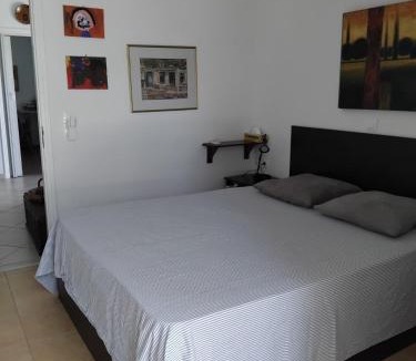Mavrovouni Apartment | Malvazios Mavrovouni Beach House Right