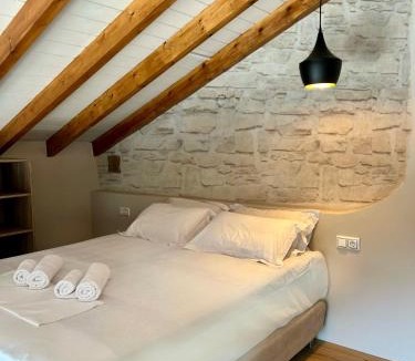 Vafios Villa | Early Birds