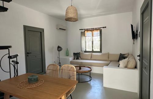 Ormos Korthiou Apartment | Ammos Andros Accommodation