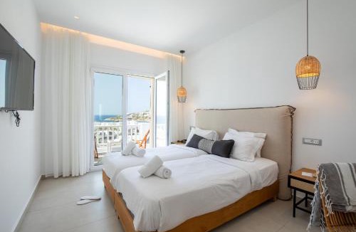 Platis Gialos Hotel | The George Hotel Mykonos