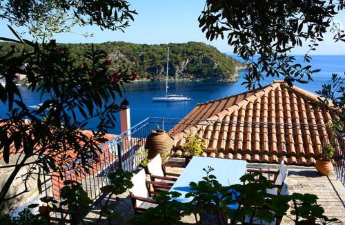Kioni House | Zaros House. Two-Bedroom Traditional House with Sea Views in Kioni.