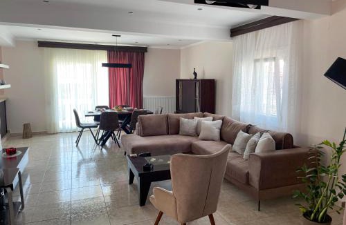 Krinidhes Apartment | Aristides Guesthouse