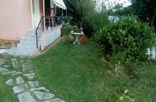 Lygia Cabin | Sunny Room Lefkada