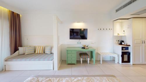 Elia Hotel | Acrotel Athena Pallas & Residence
