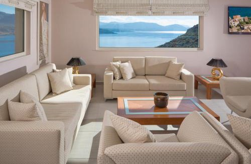 Papadhianika Hotel | Princess Kyniska Suites