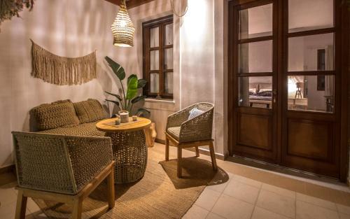 Vissa House | Syros Wellness Luxury Suites