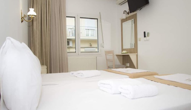 Astron Hotel