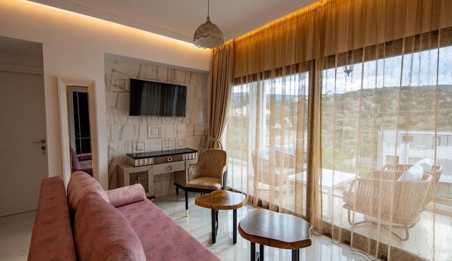 Beach Walk Luxury Suites