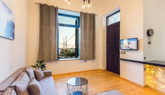 Aigli Seafront Loft - Luxury Design Retreat