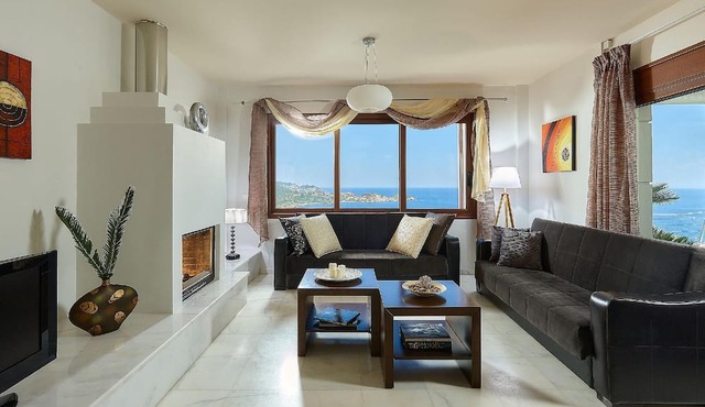 House in Geropotamos with Private Pool