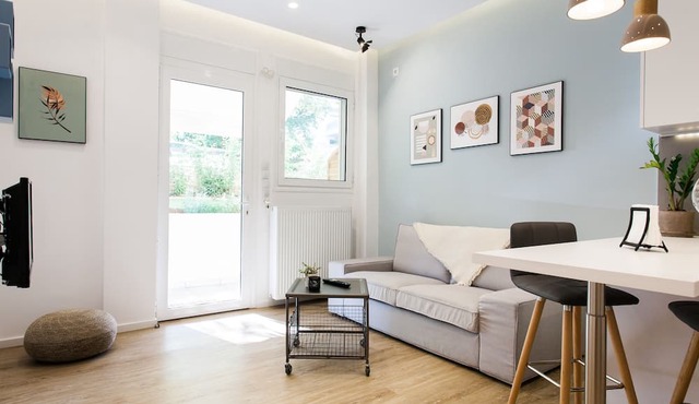 Kifissia Central Stylish Fresh 1 Bedroom Apartment near Metro