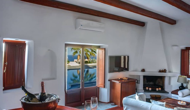 Aquaria Villa
