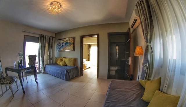 Kokoni Beach Hotel