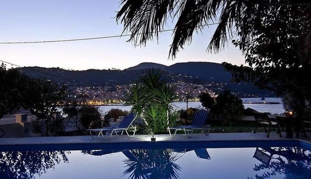 Karavos Sea View Apartments