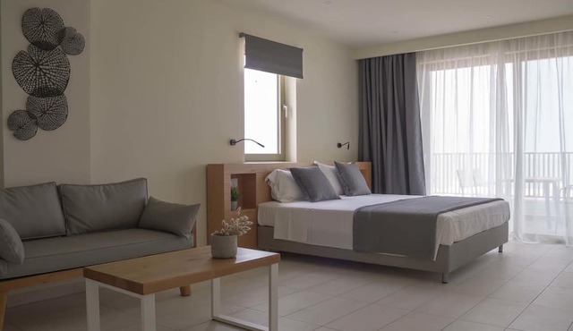 Kyma Suites - Adults only