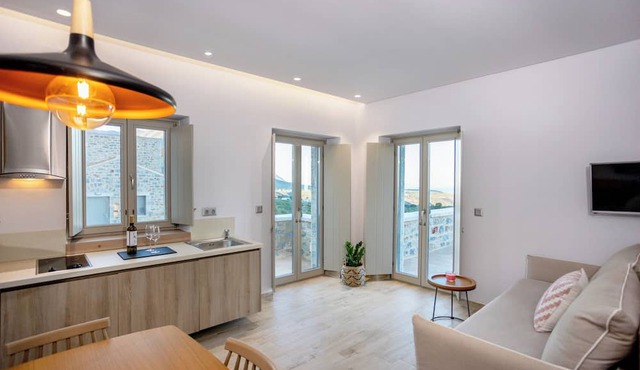 Armantanis Luxury Suites