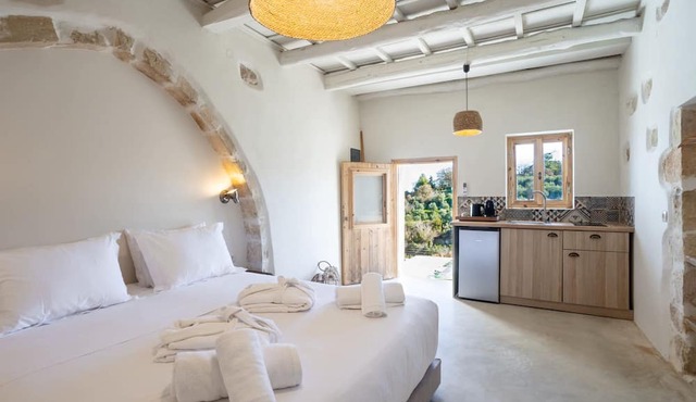 Aerida Guesthouse Of Stone - Haroula Cozy Suite