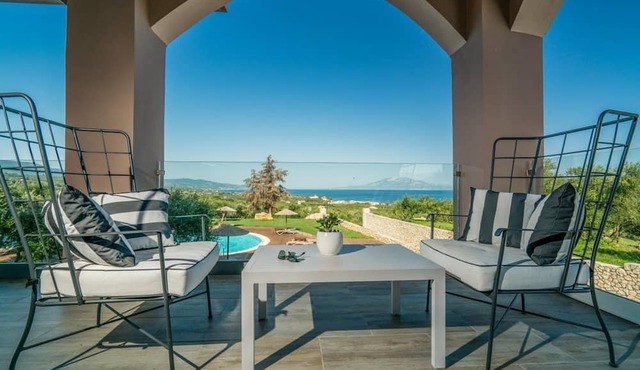 Elegance Luxury Executive Suites - Adults Only