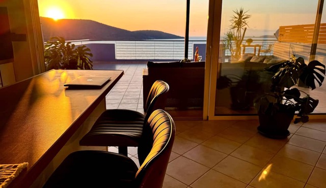 Panoramic Seaview Blue Nest - Stylish Getaway